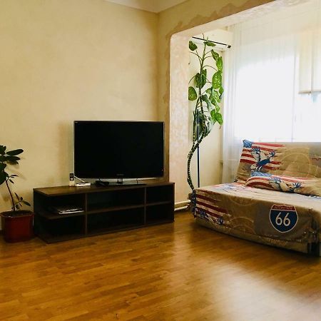 Peremohy Avenue 17 Apartamento Kiev Exterior foto